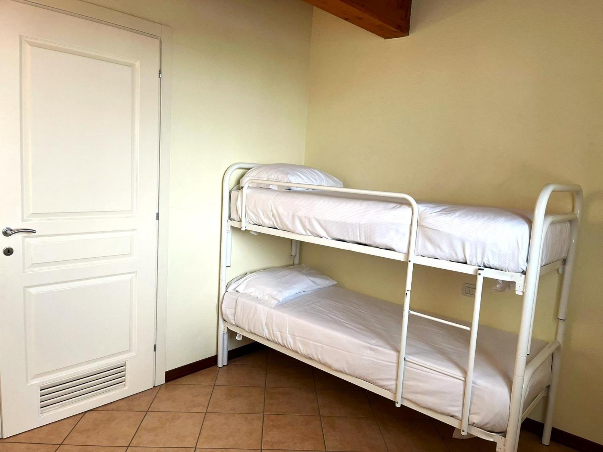 Lugana Resort & Sporting Club Peschiera del Garda Extérieur photo